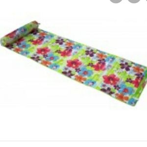 Roll up Beach mat